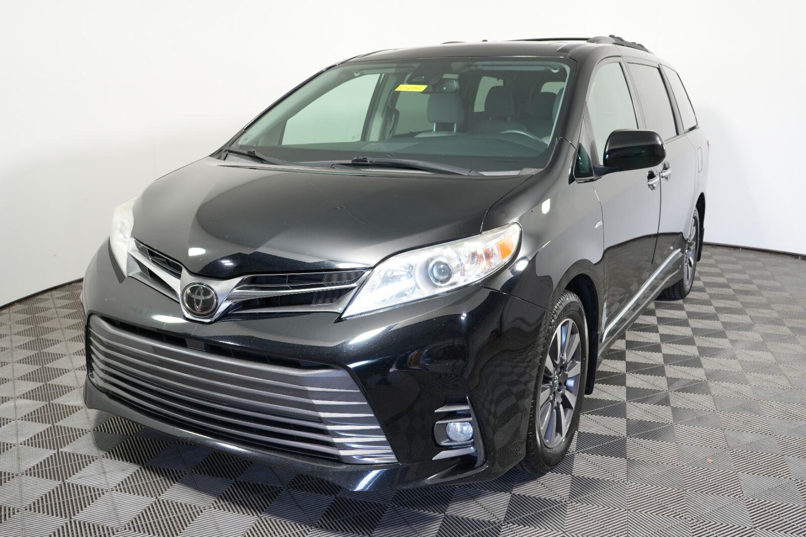 2018 Toyota Sienna Limited 7-Passenger AWD