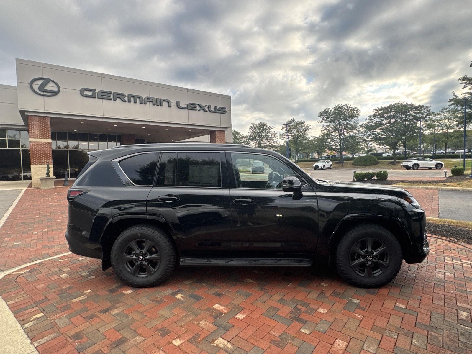 2025 Lexus LX photo 4