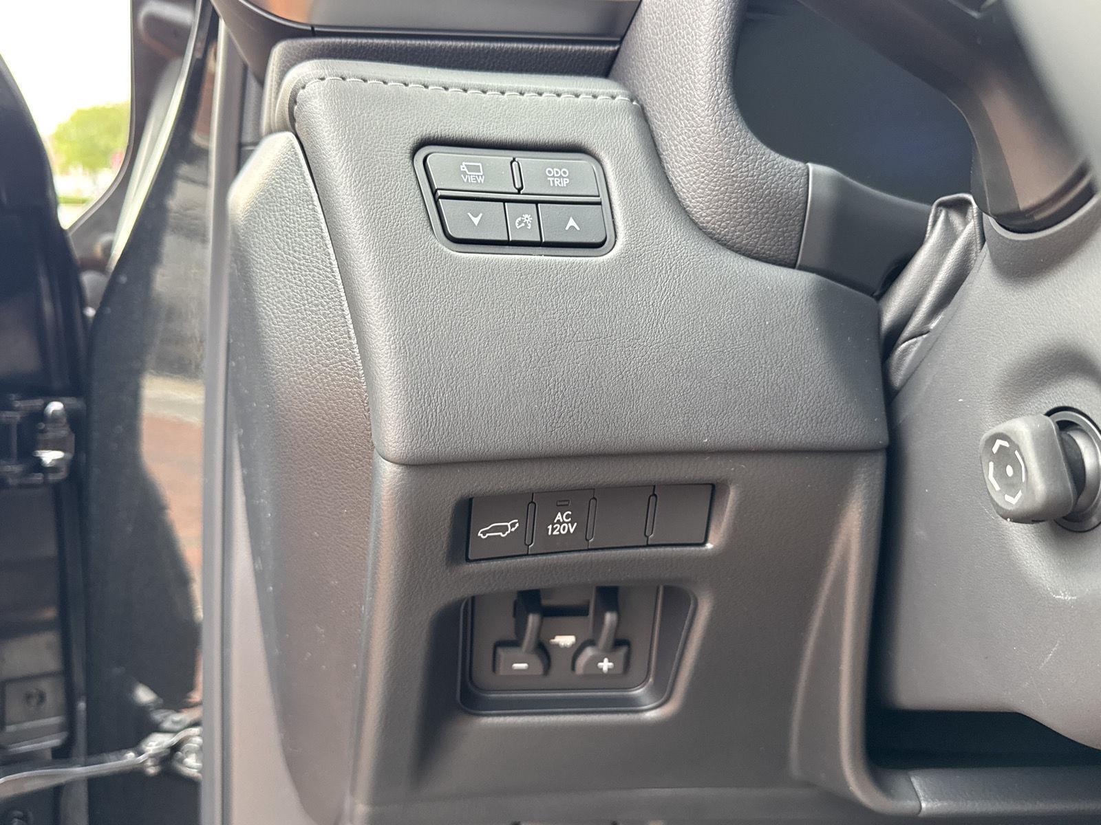 2025 Lexus LX photo 20