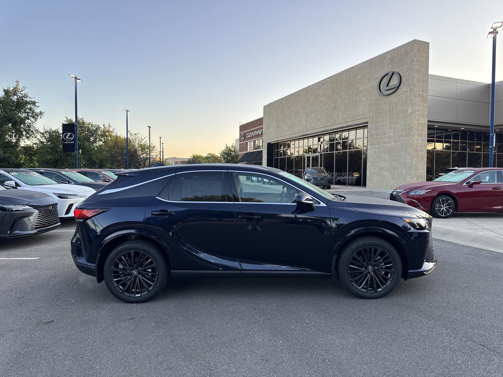 2025 Lexus RX Premium AWD photo 4