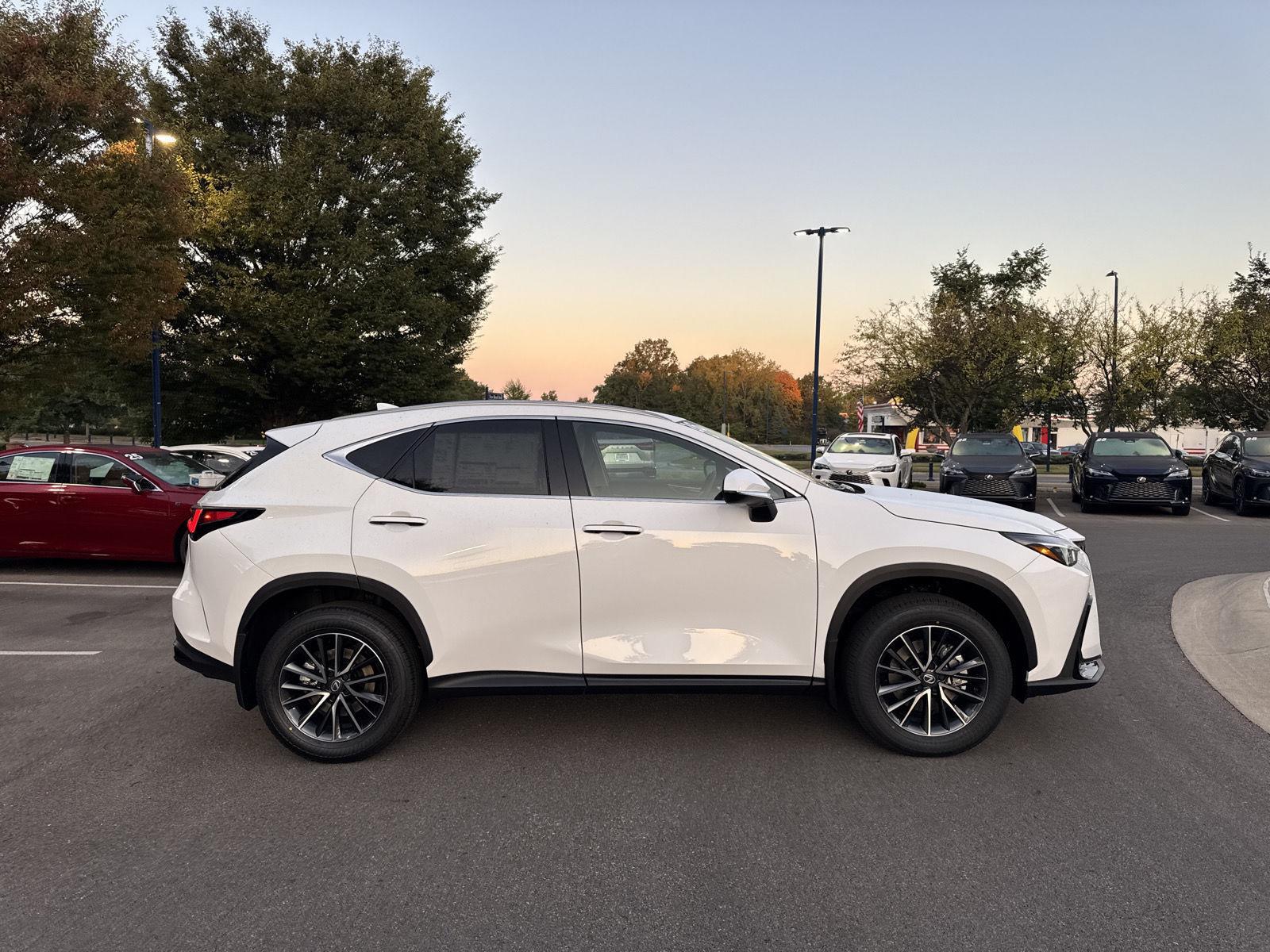 2026 Lexus NX 350h photo 2