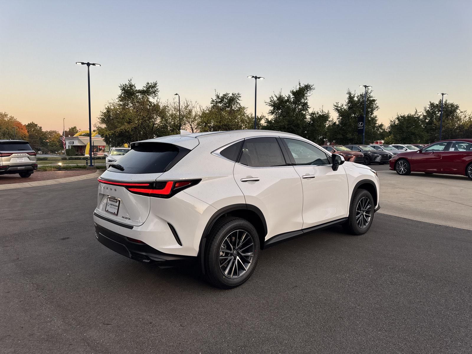 2026 Lexus NX 350h photo 3