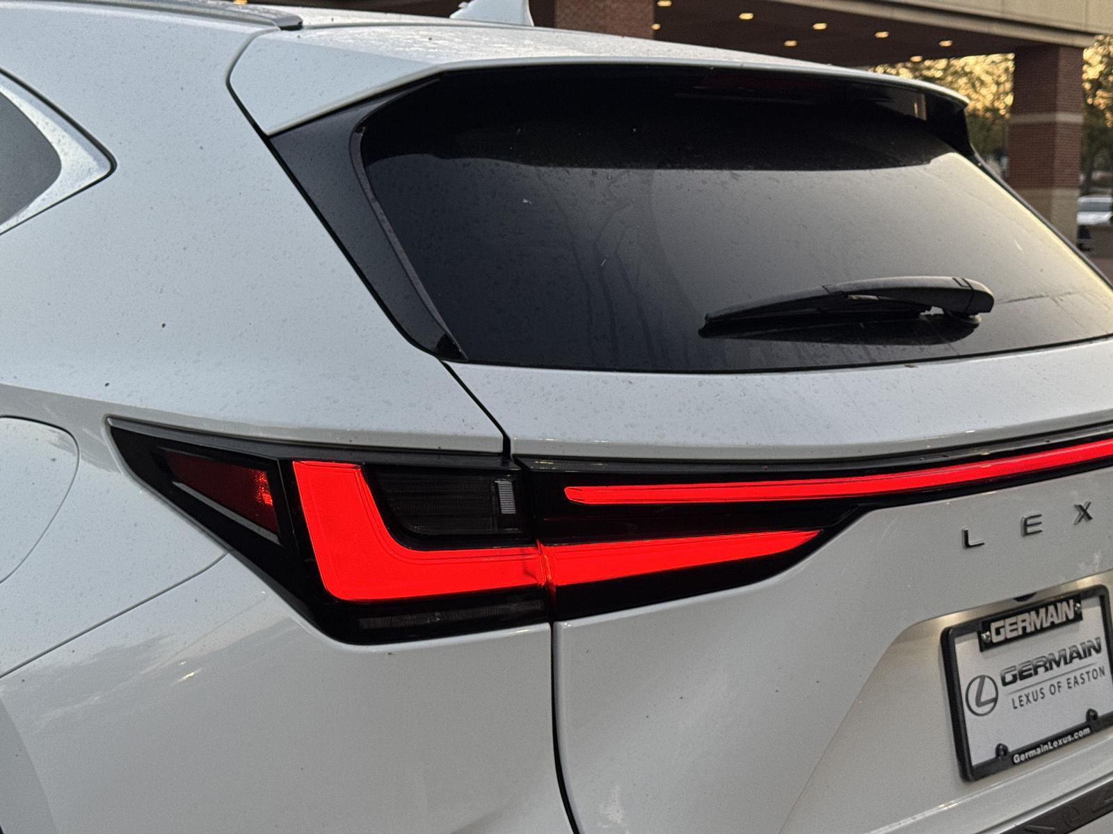 2026 Lexus NX 350h photo 9
