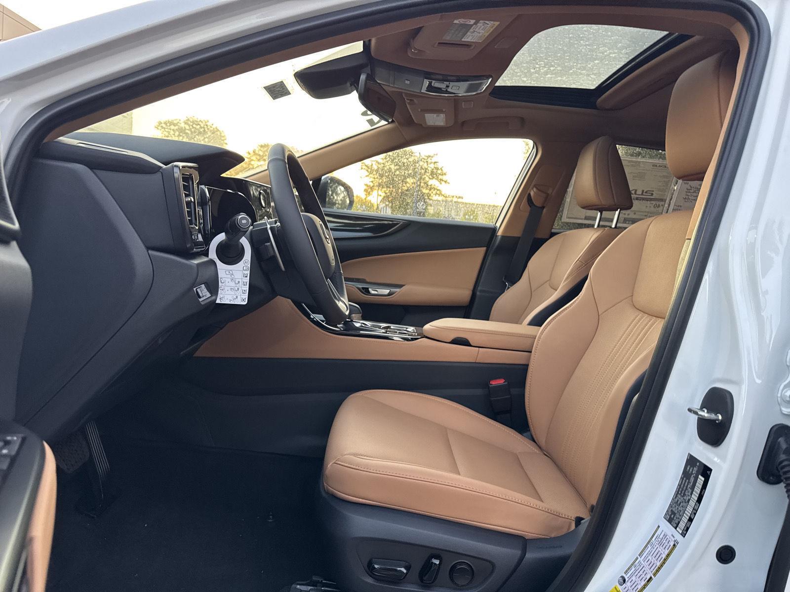 2026 Lexus NX 350h photo 13