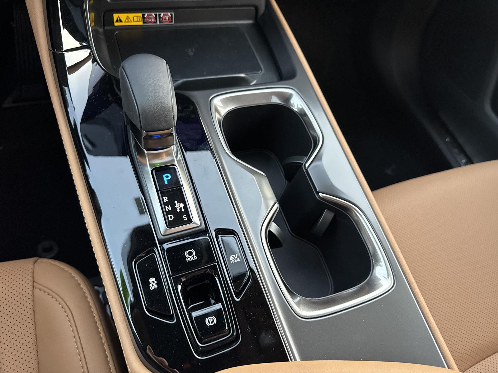 2026 Lexus NX 350h photo 18