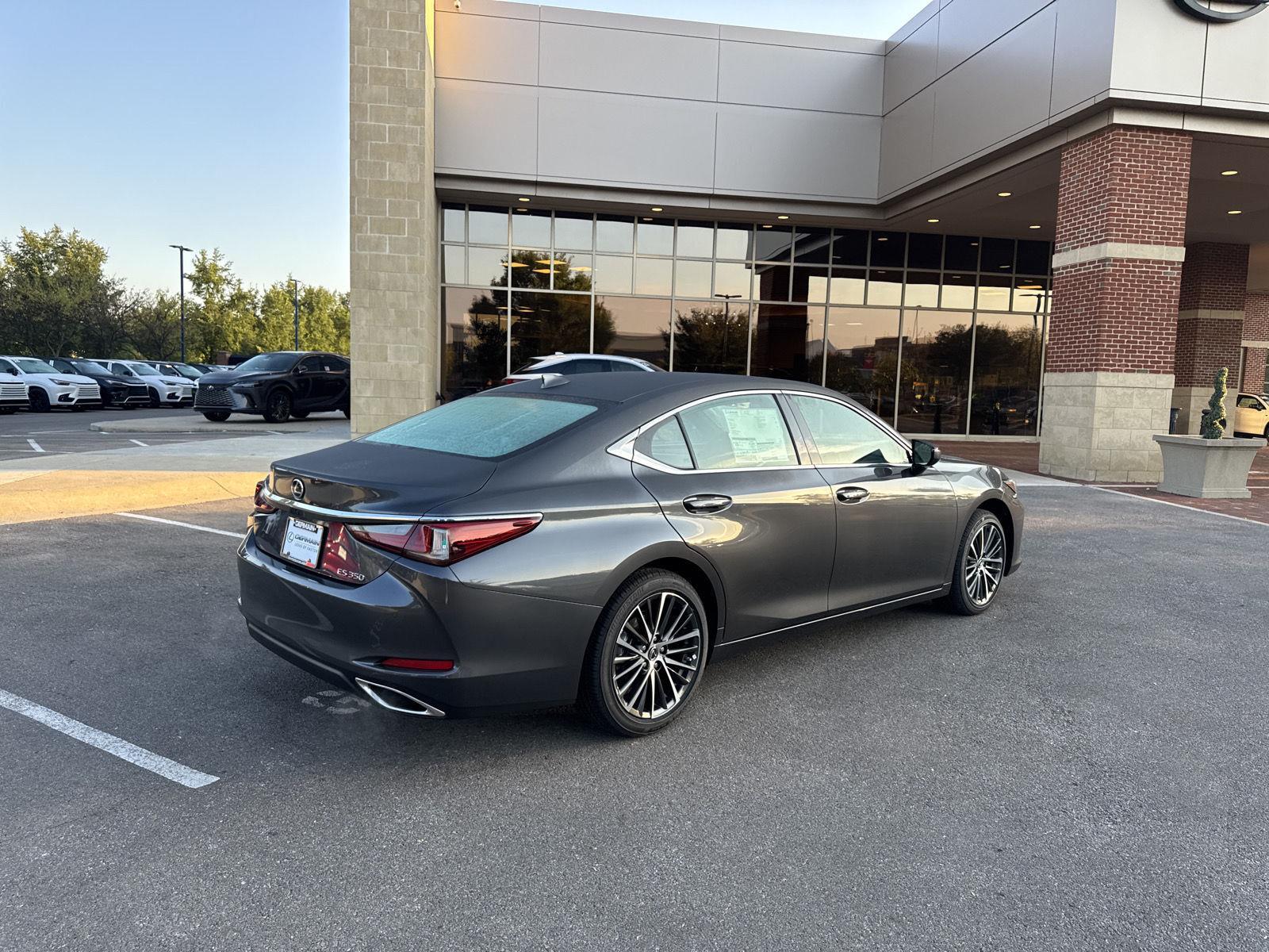 2025 Lexus ES 350 photo 5