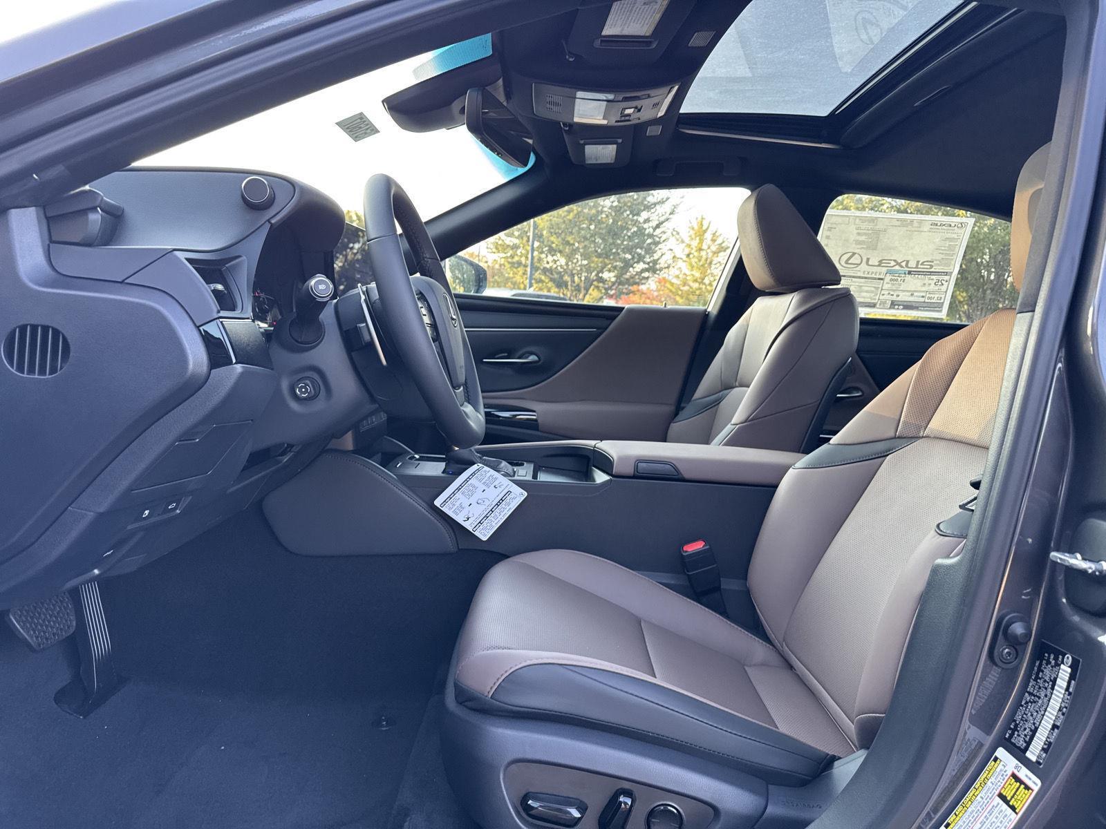 2025 Lexus ES 350 photo 16