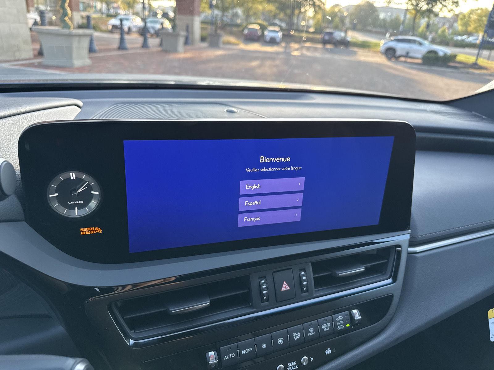2025 Lexus ES 350 photo 20