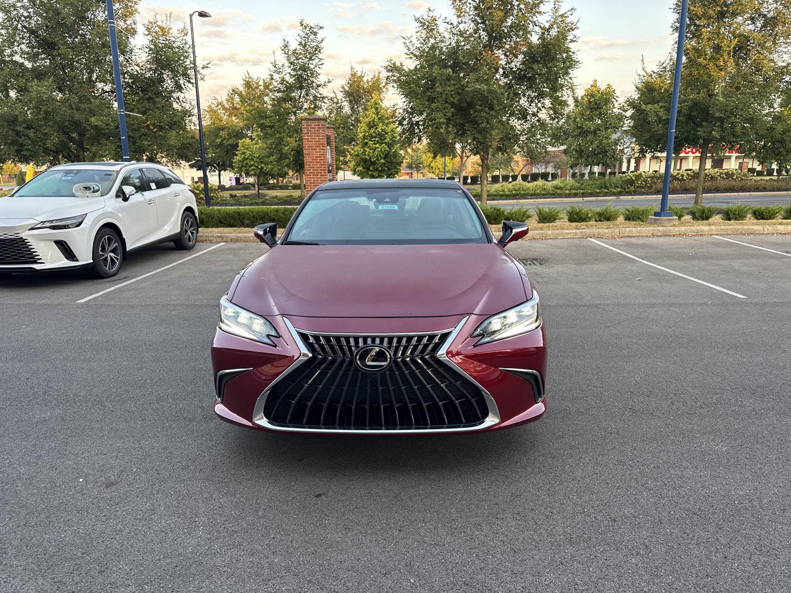 2025 Lexus ES 350 Ultra photo 2