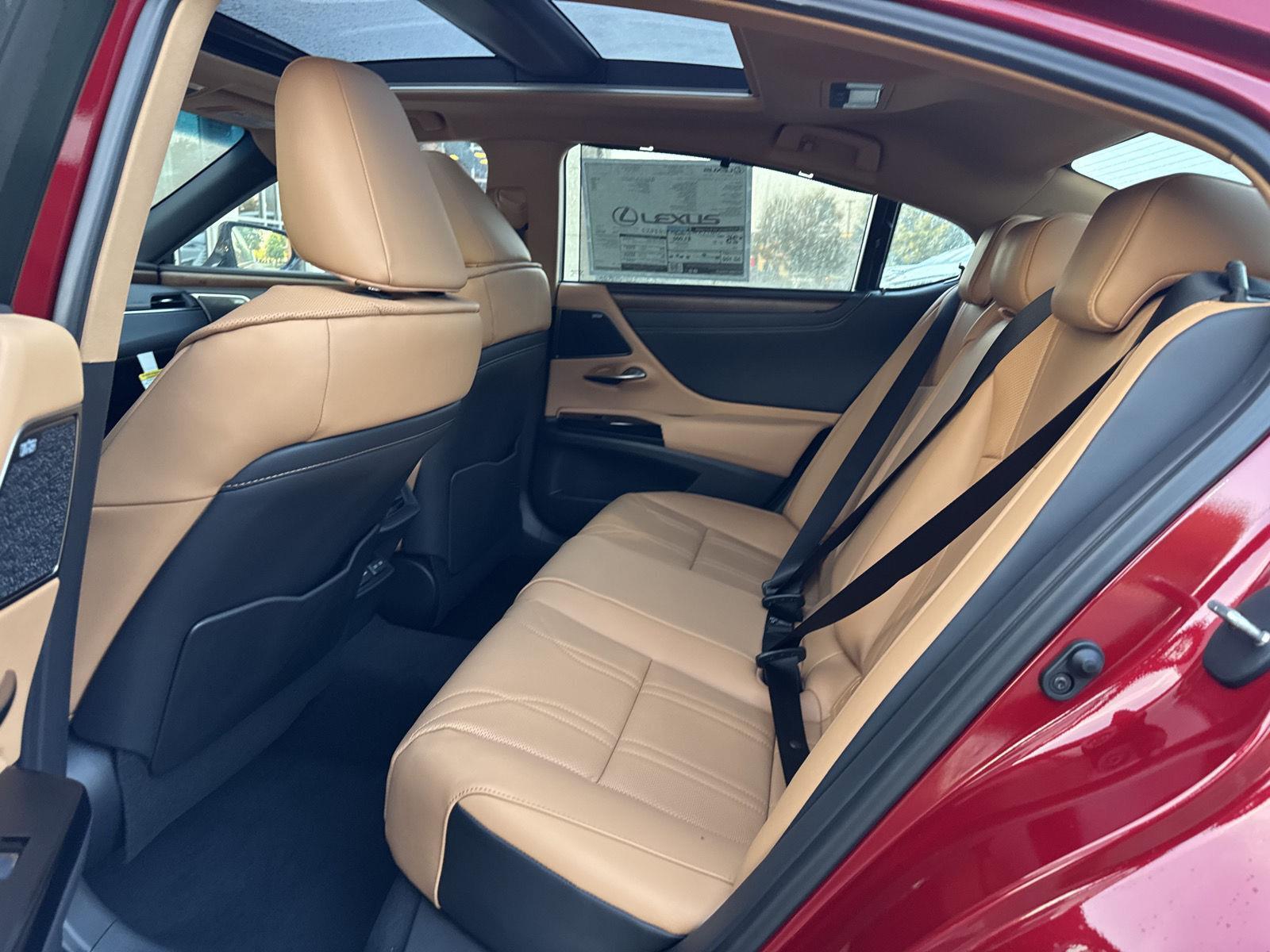 2025 Lexus ES 350 Ultra photo 12
