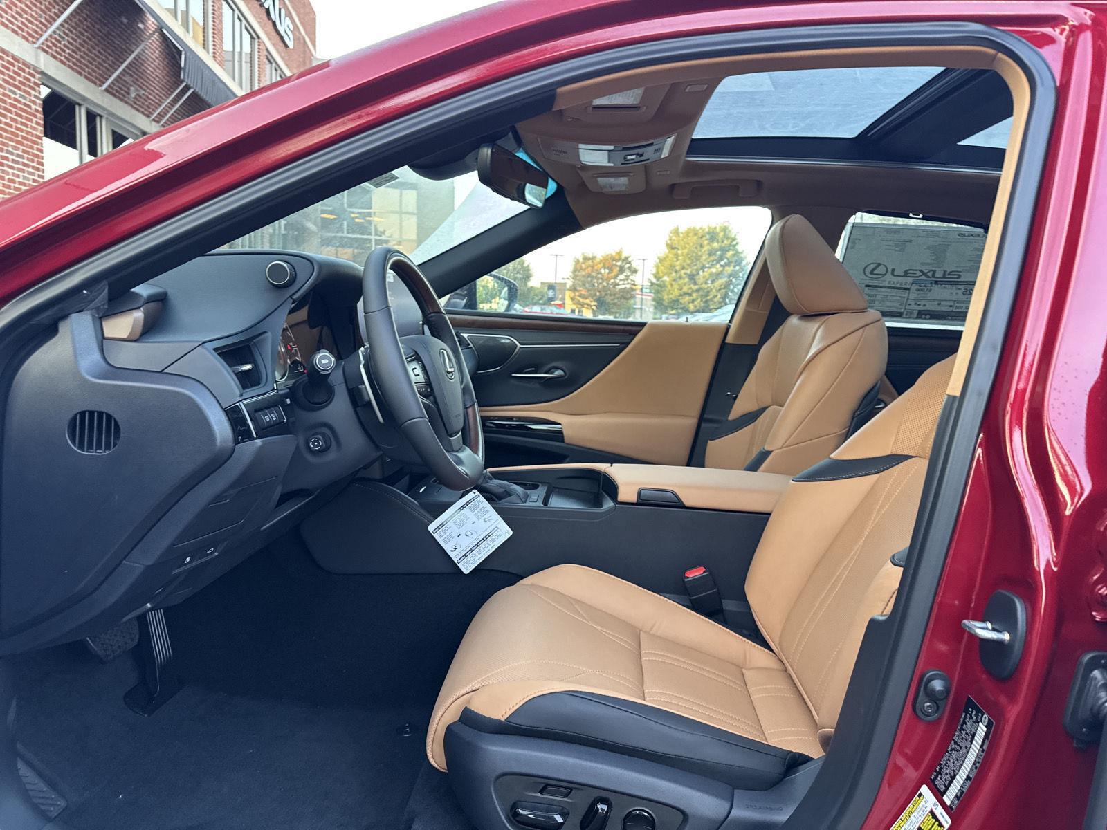 2025 Lexus ES 350 Ultra photo 14
