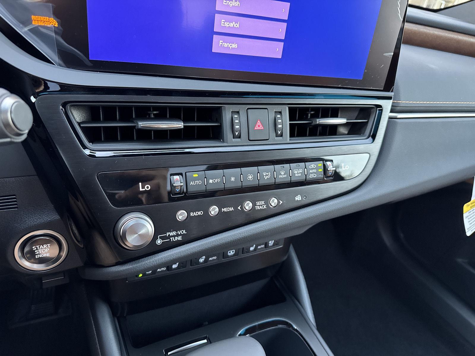 2025 Lexus ES 350 Ultra photo 19