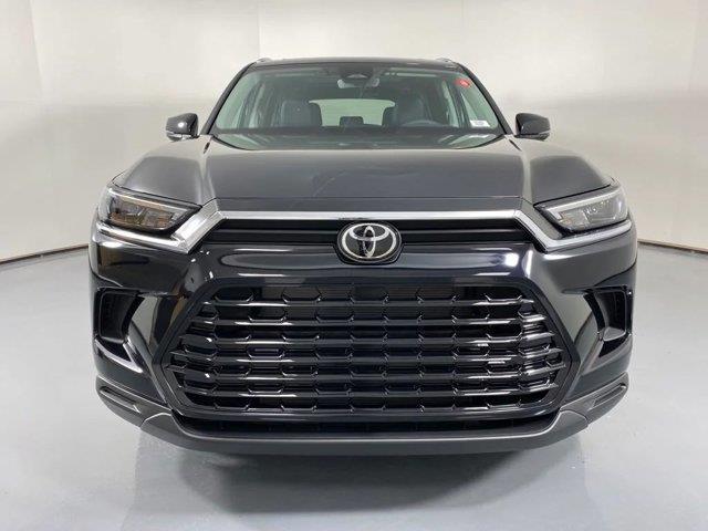 2024 Toyota Grand Highlander XLE 2