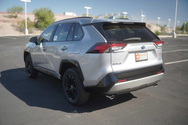 2024 Toyota RAV4 Hybrid SE 4