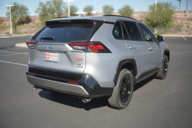 2024 Toyota RAV4 Hybrid SE 5