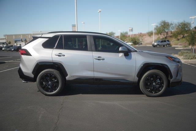 2024 Toyota RAV4 Hybrid SE 6