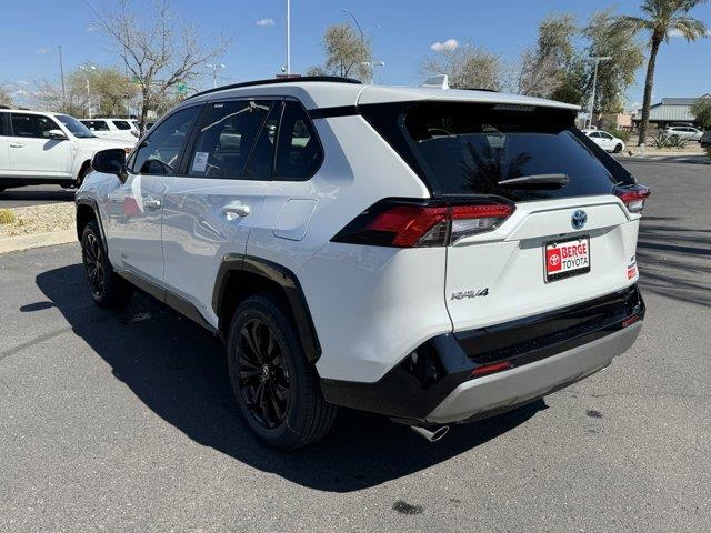 2024 Toyota RAV4 Hybrid SE 4