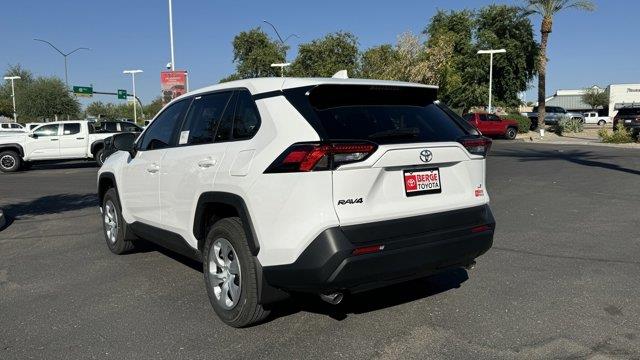 2025 Toyota RAV4 LE 4