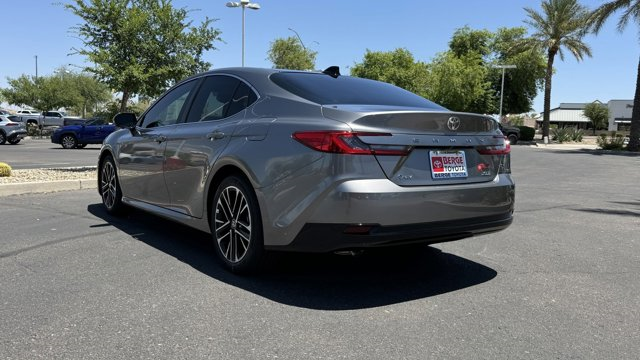 2025 Toyota Camry XLE 4