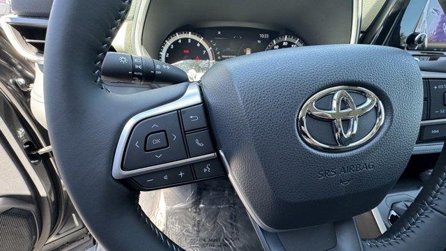 2025 Toyota Highlander XLE 20