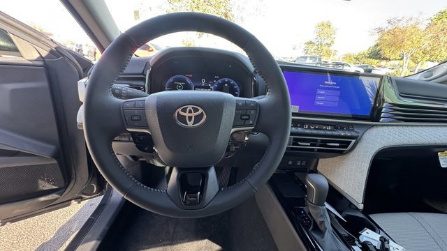 2025 Toyota Camry XLE 16