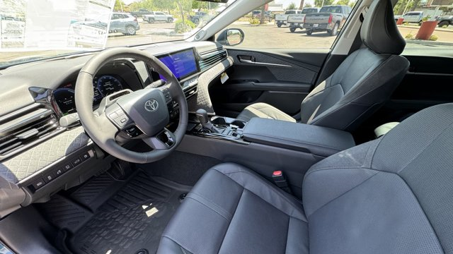 2025 Toyota Camry XLE 15