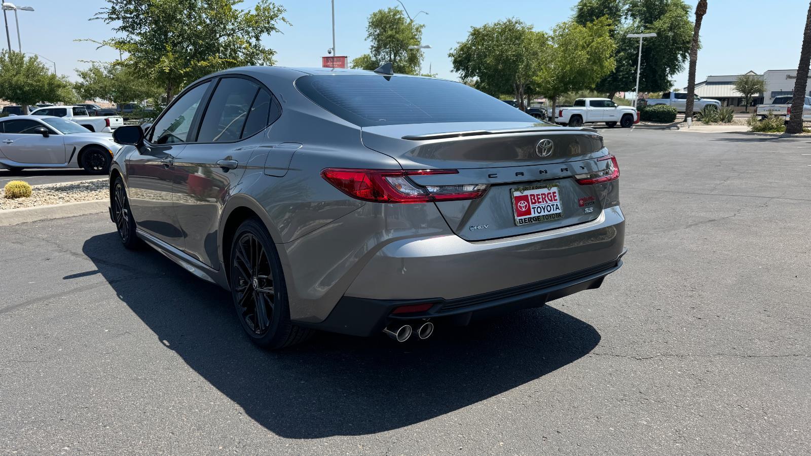 2026 Toyota Camry SE photo 4