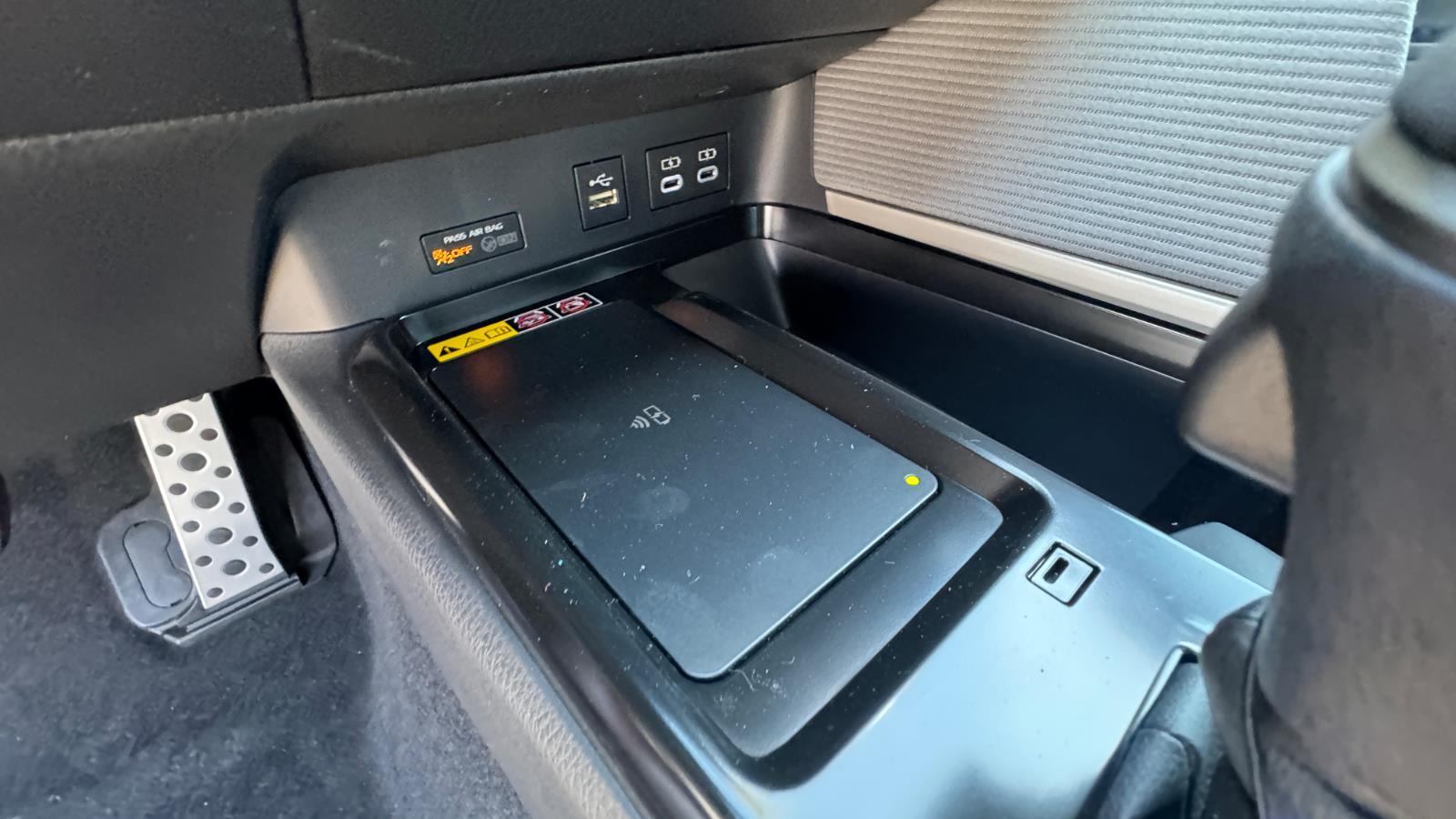 2026 Toyota Camry SE photo 14