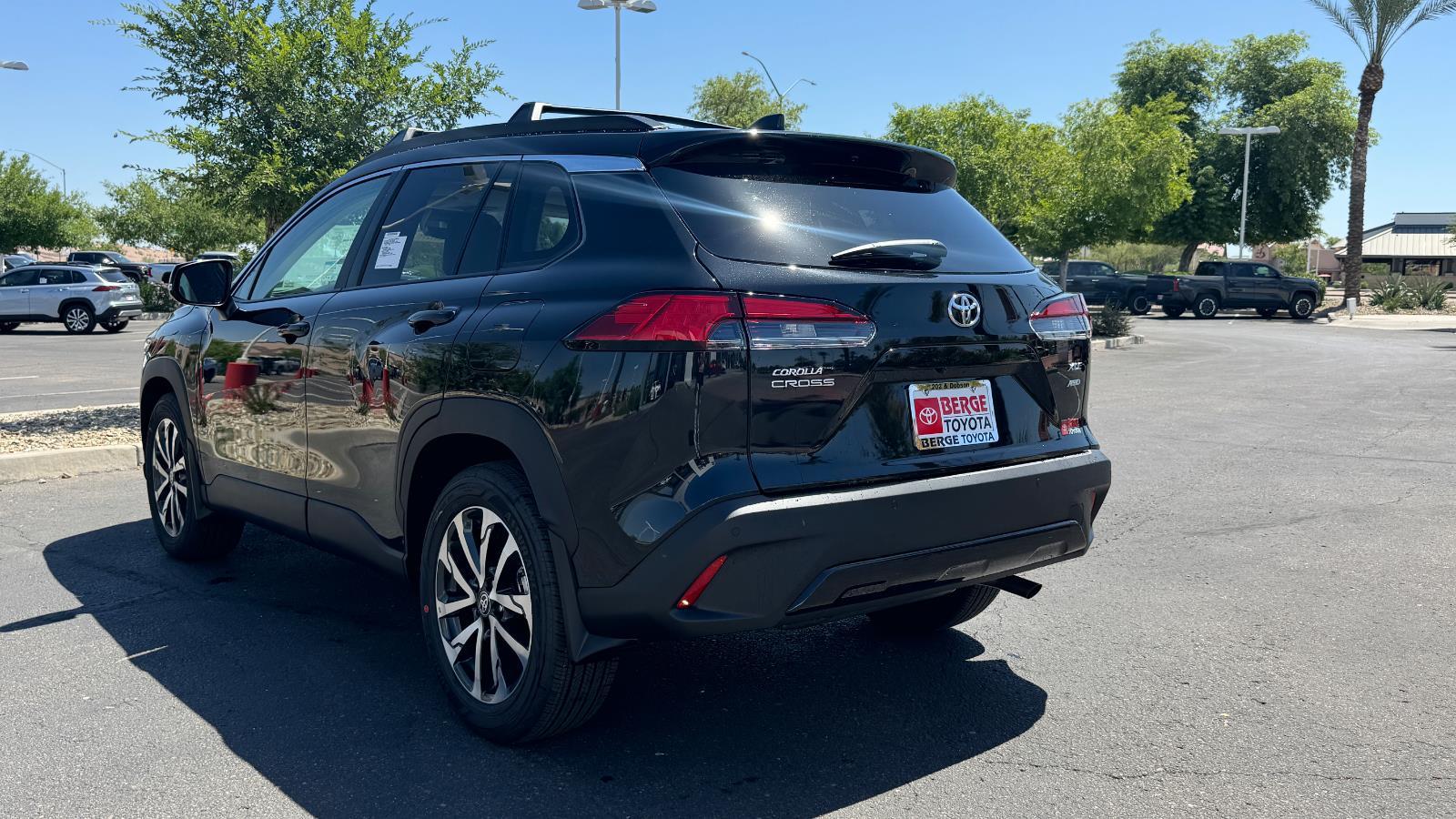 2026 Toyota Corolla Cross XLE photo 3