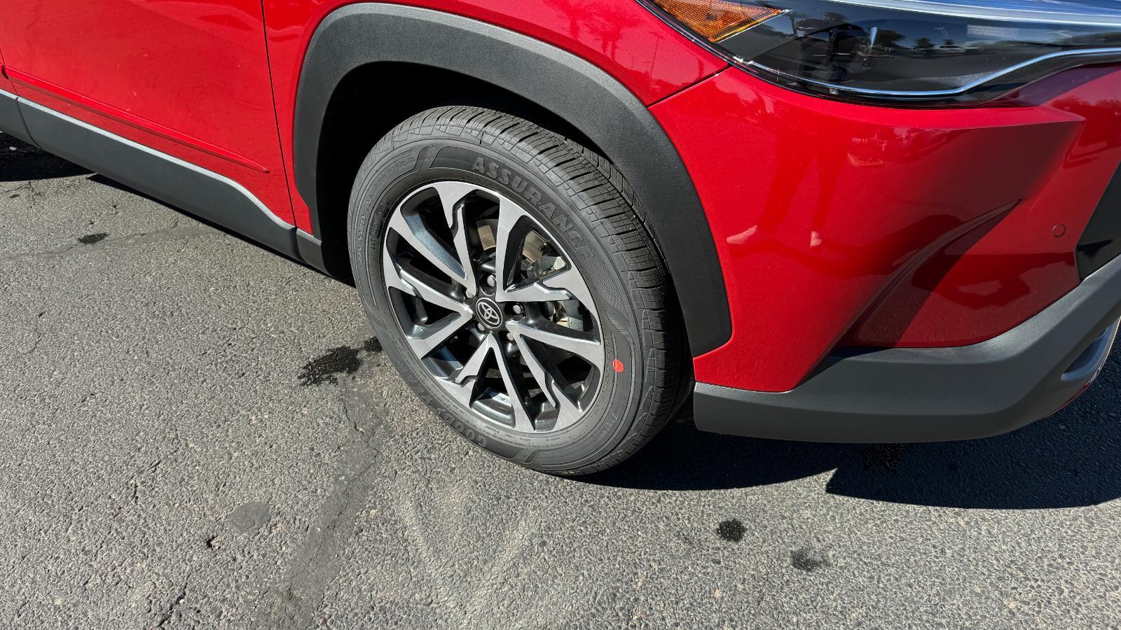 2026 Toyota Corolla Cross XLE photo 5