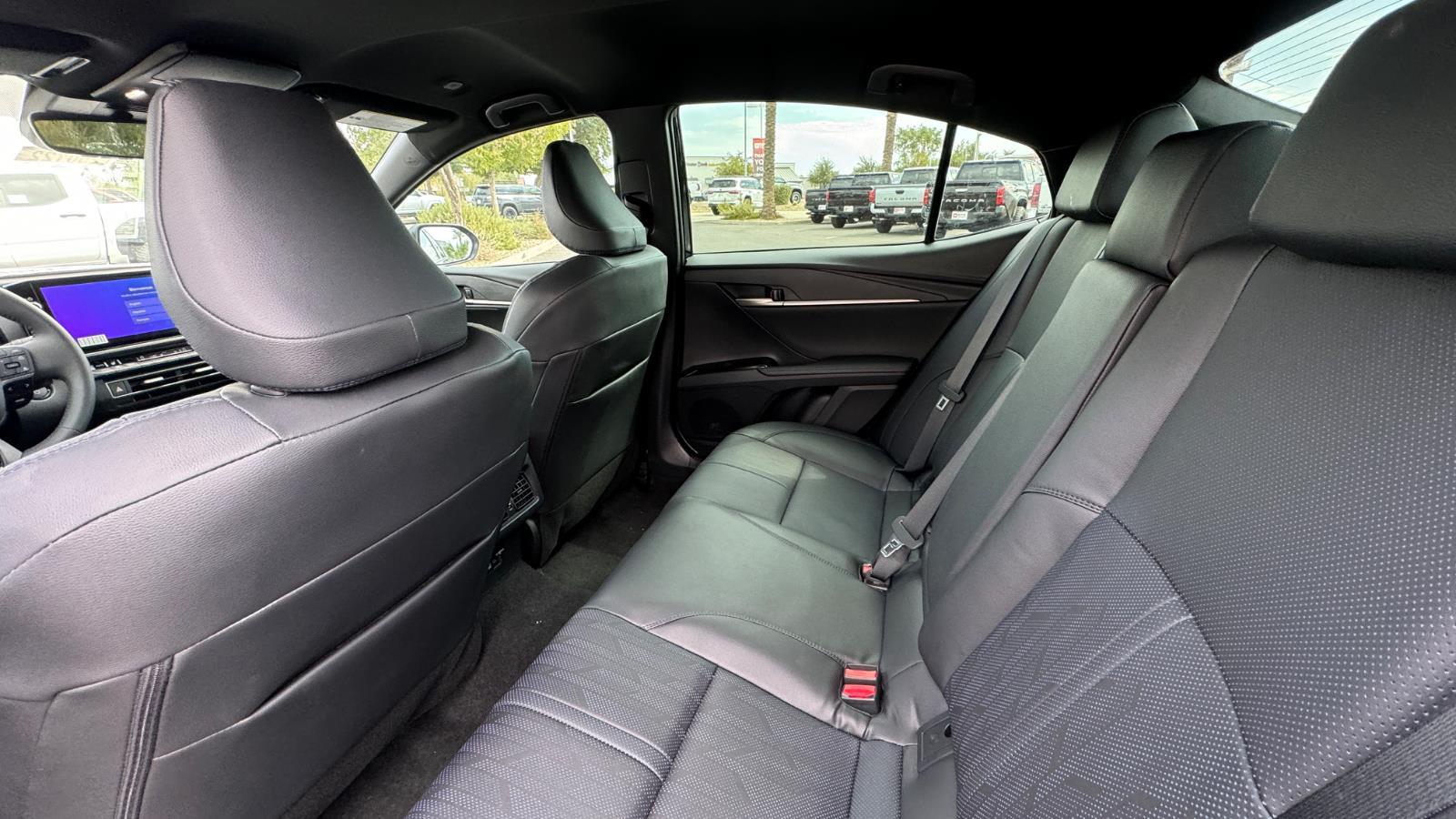 2025 Toyota Camry XSE photo 11