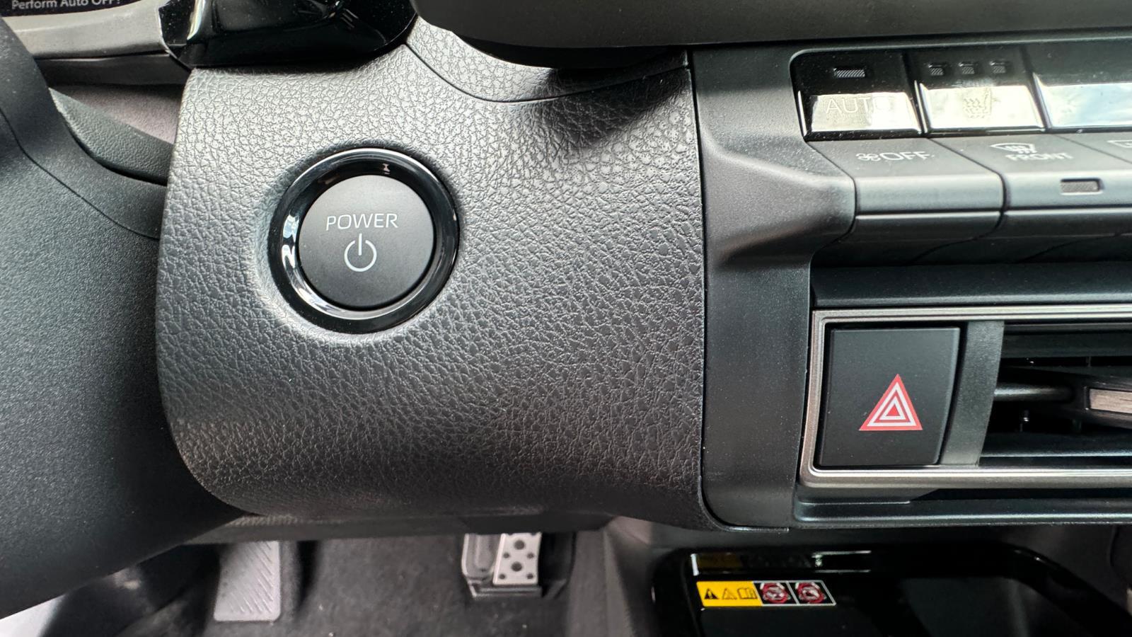 2025 Toyota Camry XSE photo 21