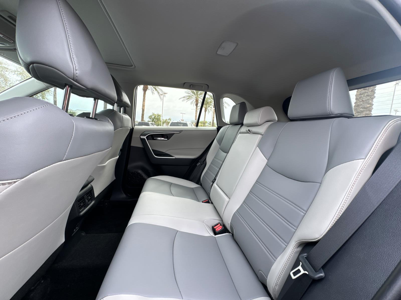 2025 Toyota RAV4 XLE Premium photo 11