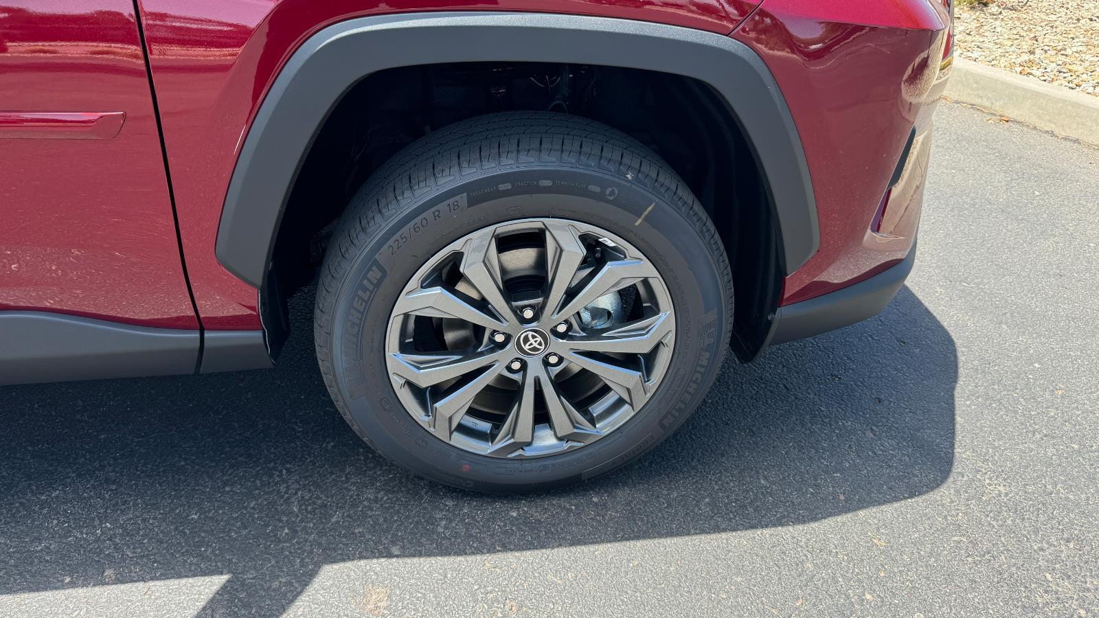 2025 Toyota RAV4 XLE Premium photo 4