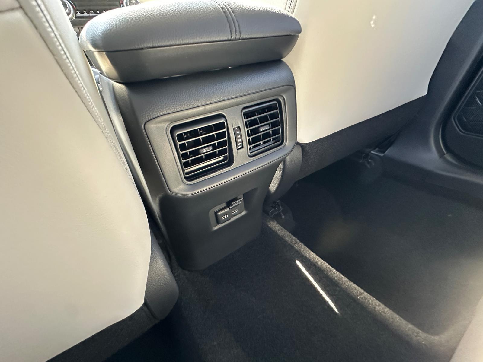 2025 Toyota RAV4 XLE Premium photo 9