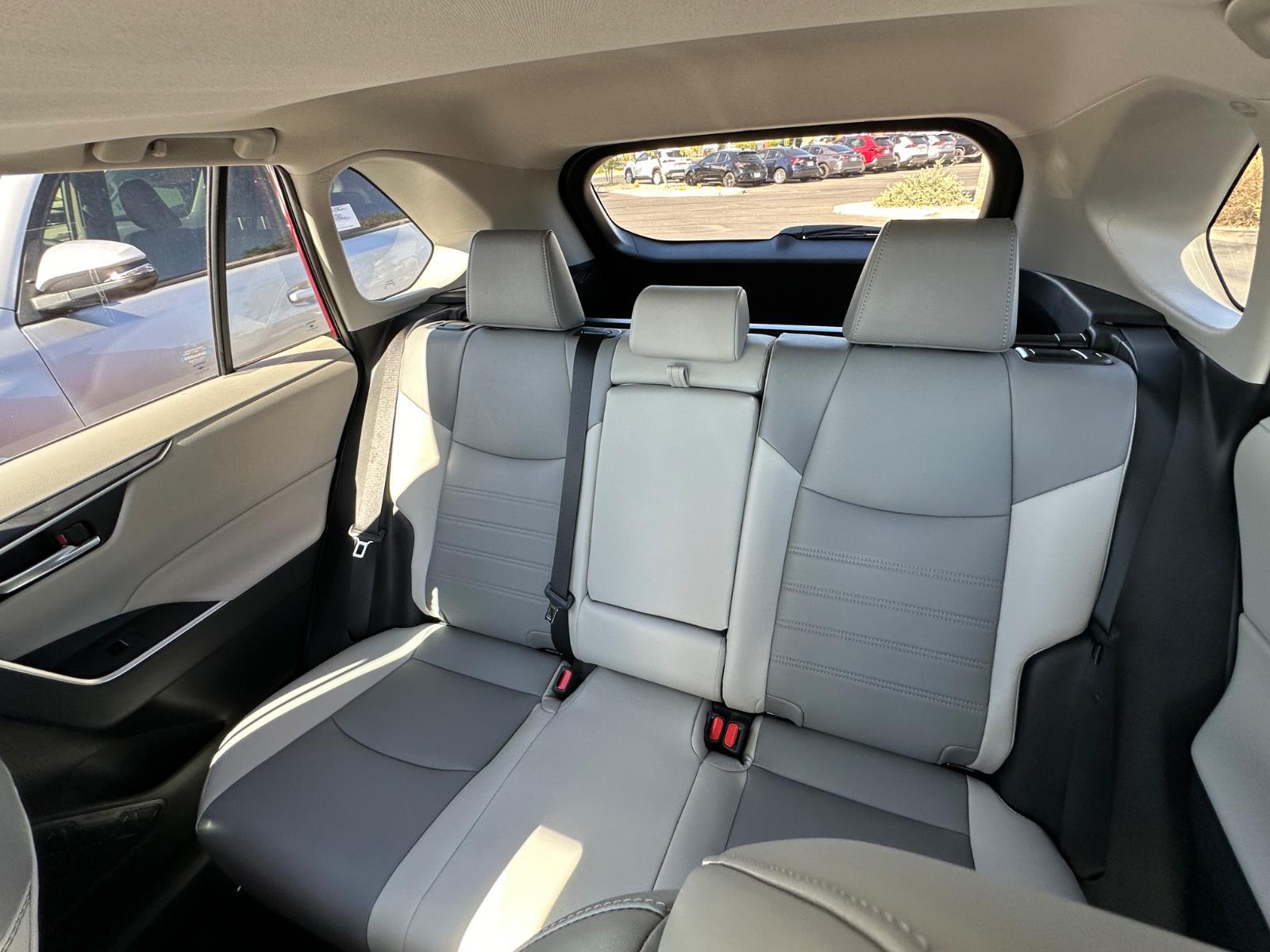 2025 Toyota RAV4 XLE Premium photo 14