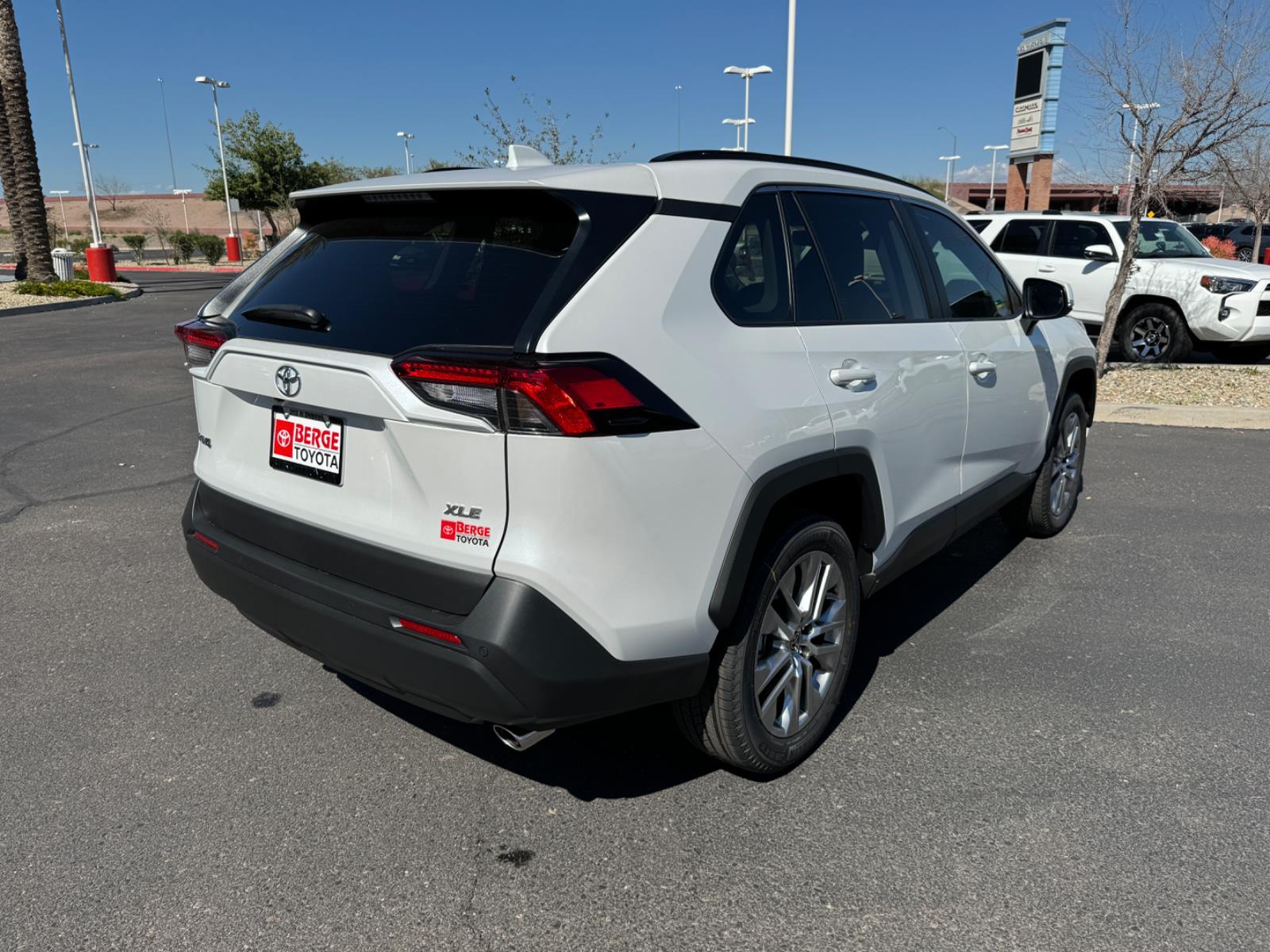 2025 Toyota RAV4 XLE Premium photo 5