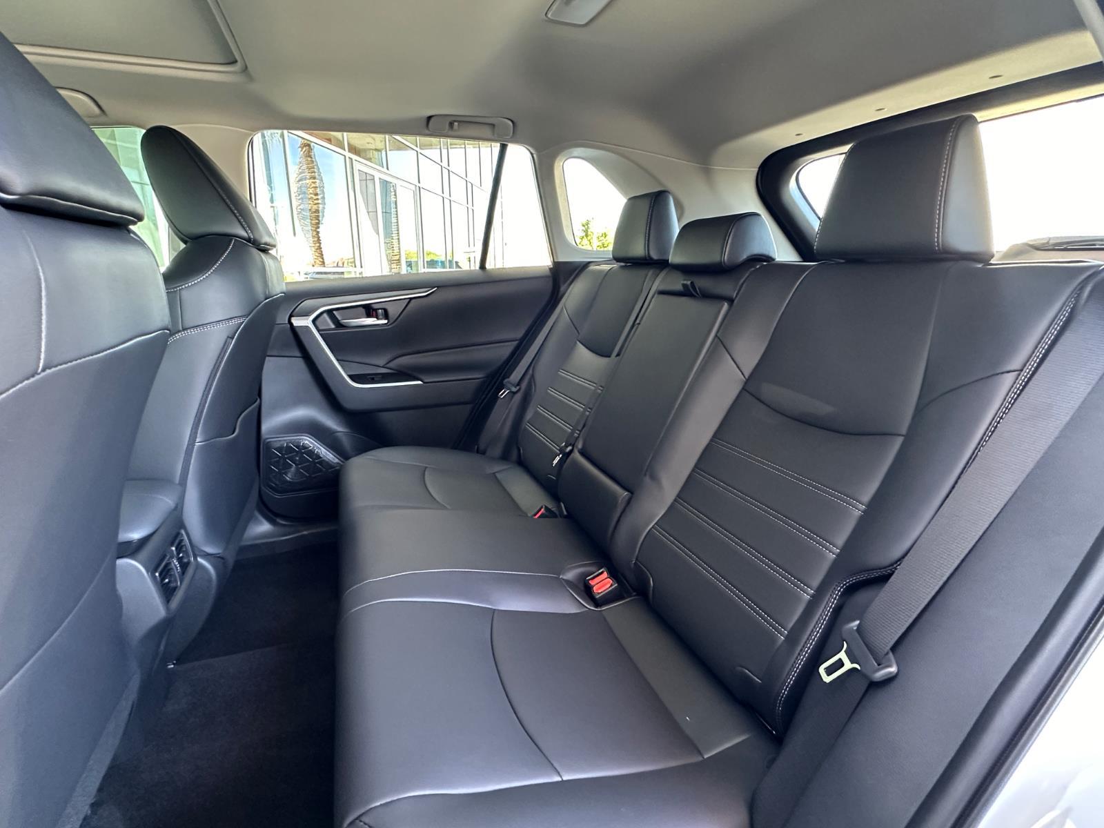 2025 Toyota RAV4 XLE Premium photo 10