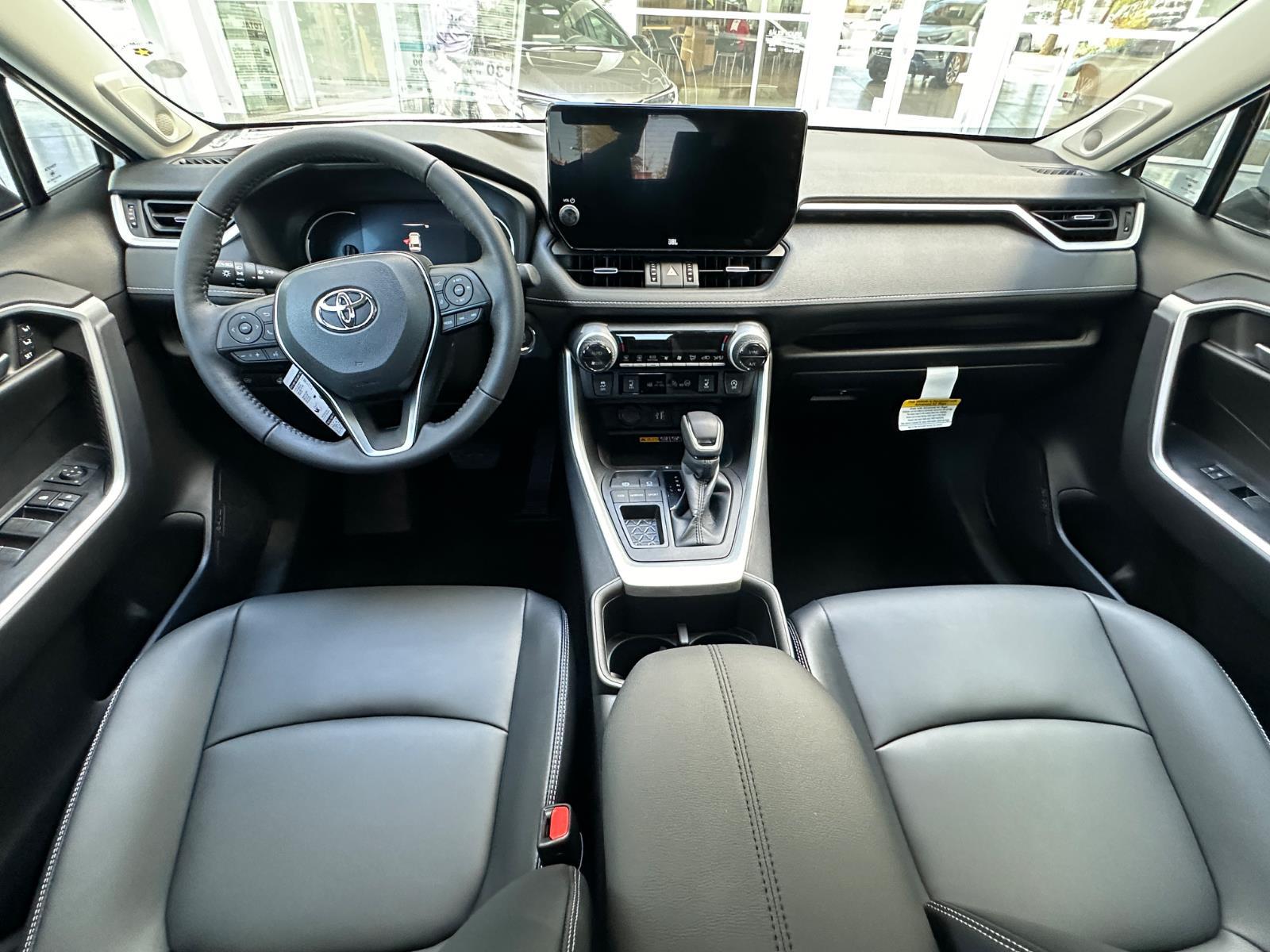 2025 Toyota RAV4 XLE Premium photo 12