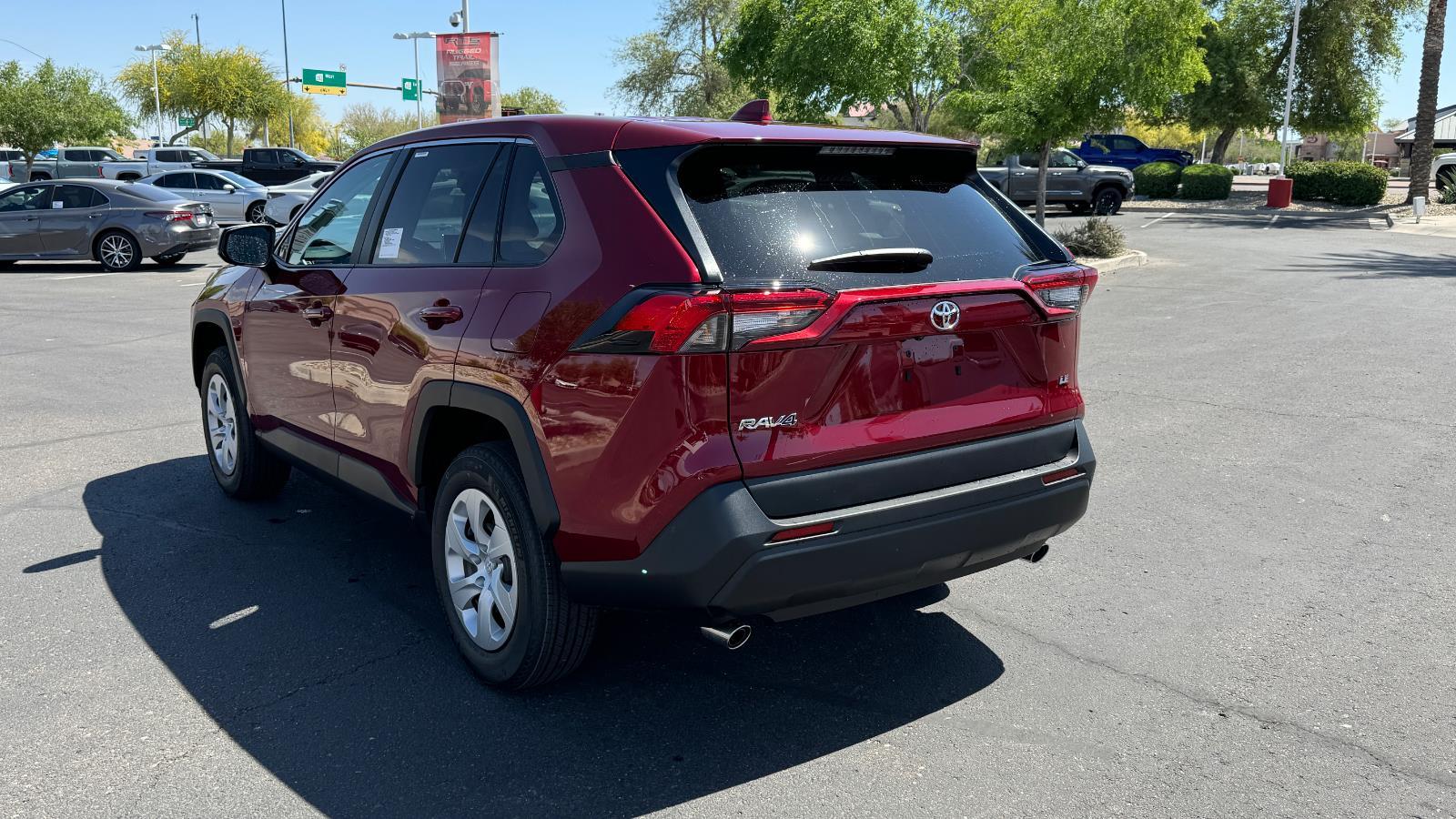 2025 Toyota RAV4 LE photo 4