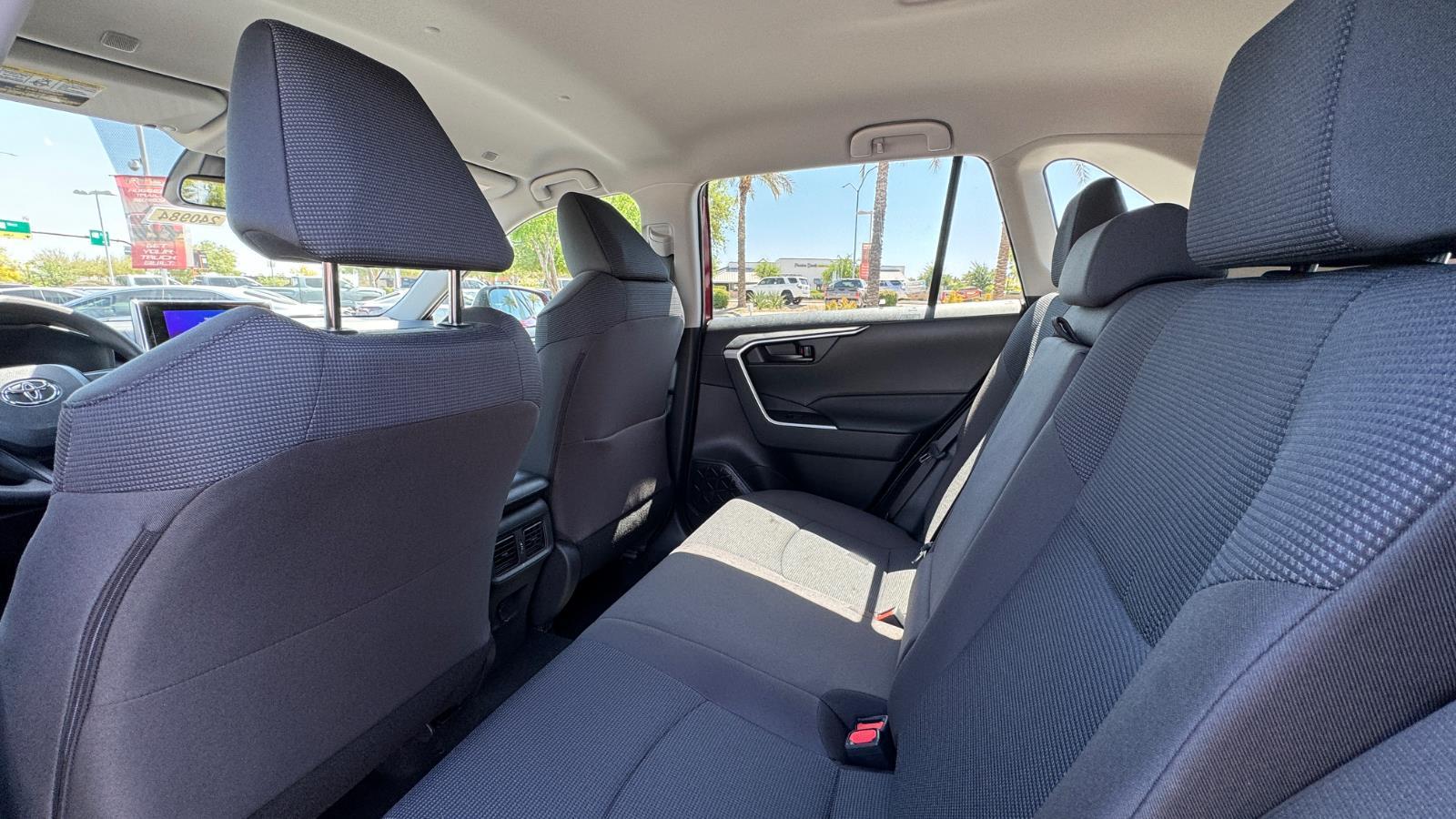 2025 Toyota RAV4 LE photo 9
