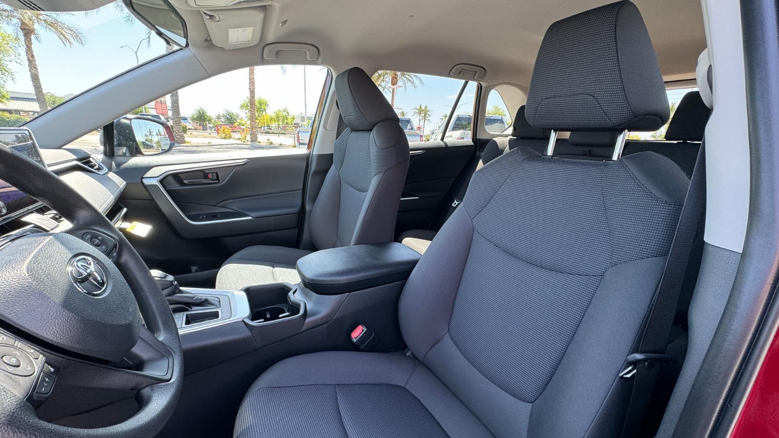 2025 Toyota RAV4 LE photo 13