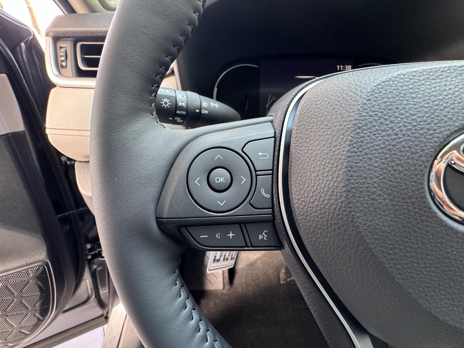 2025 Toyota RAV4 Hybrid XLE Premium photo 20