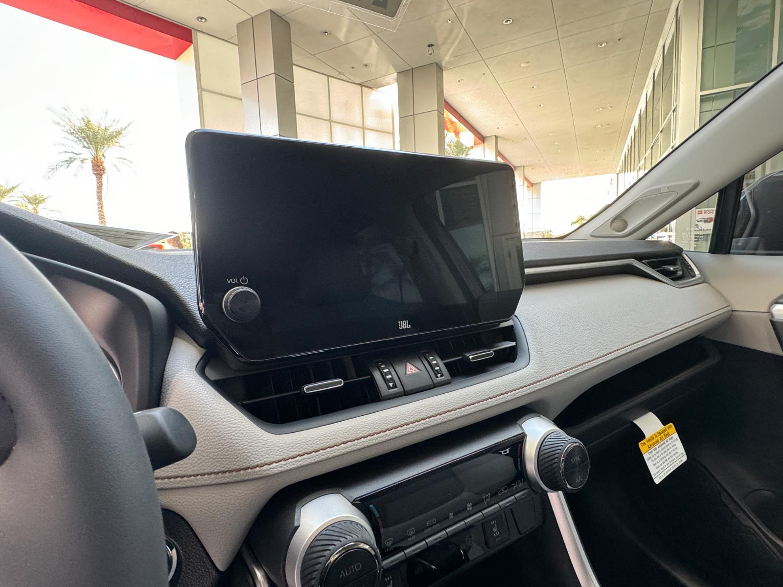 2025 Toyota RAV4 Hybrid XLE Premium photo 22