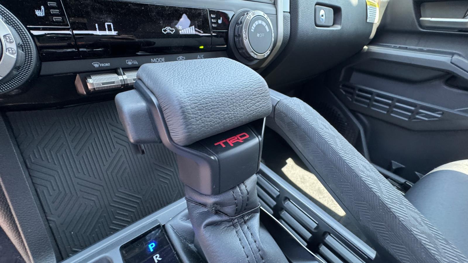 2025 Toyota Tacoma TRD Sport Double Cab photo 14