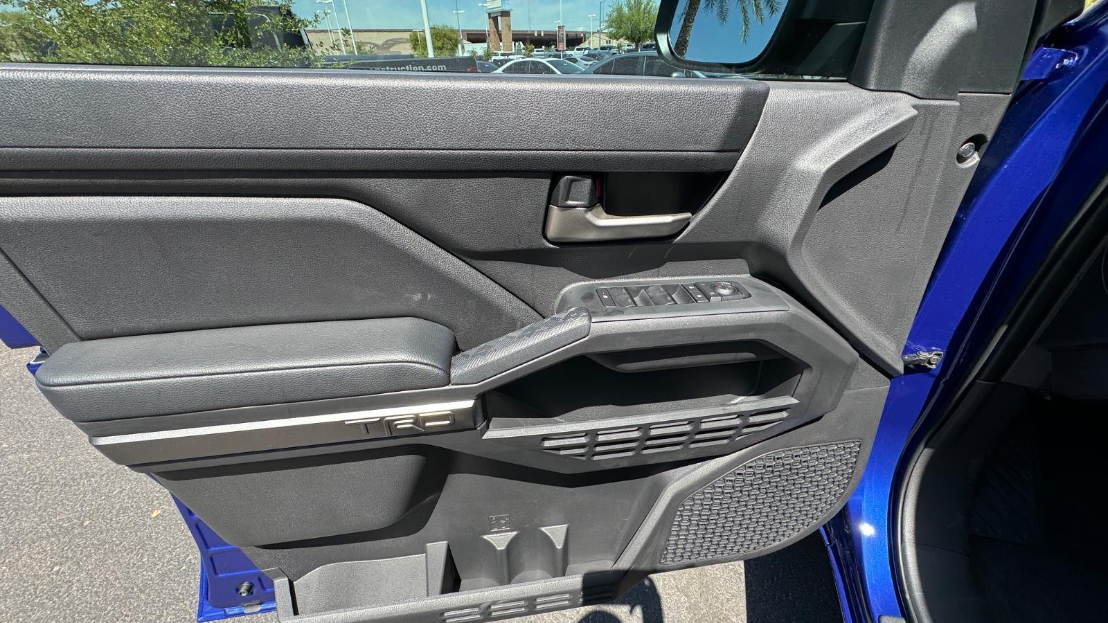 2025 Toyota Tacoma TRD Sport Double Cab photo 13