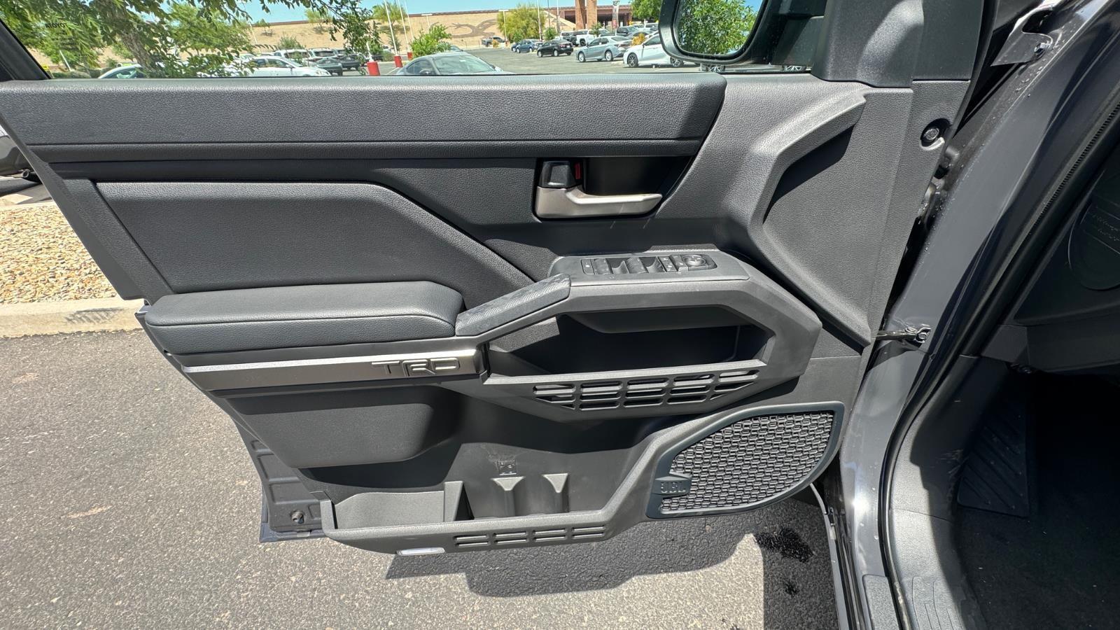 2025 Toyota Tacoma TRD Sport Double Cab photo 14