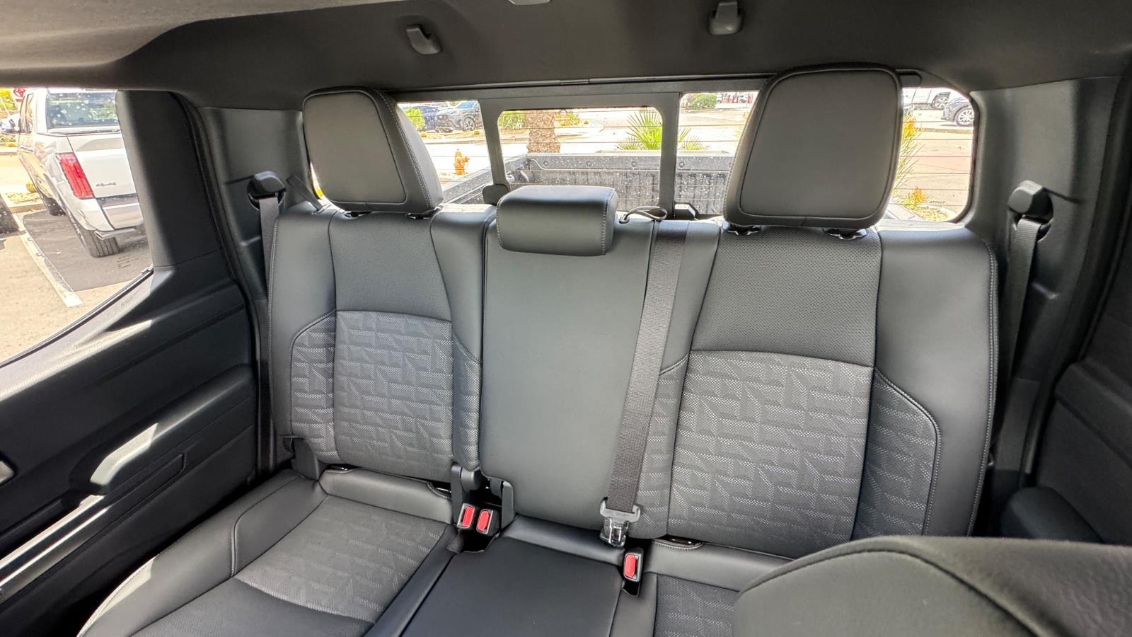 2025 Toyota Tacoma TRD Sport Double Cab photo 18
