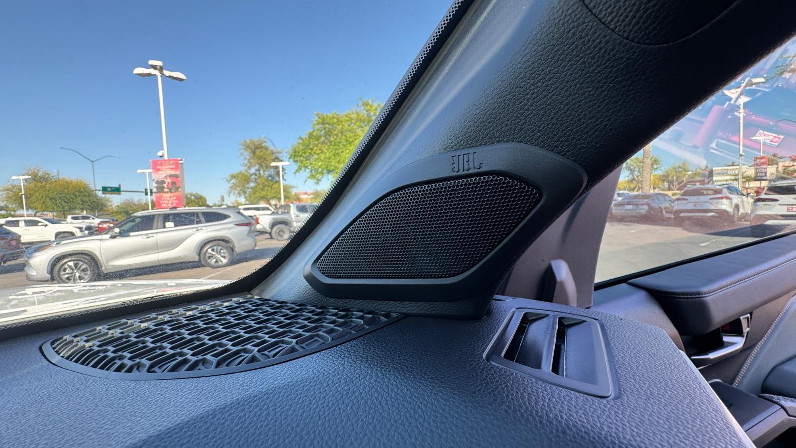 2025 Toyota Tacoma Trailhunter Double Cab photo 34