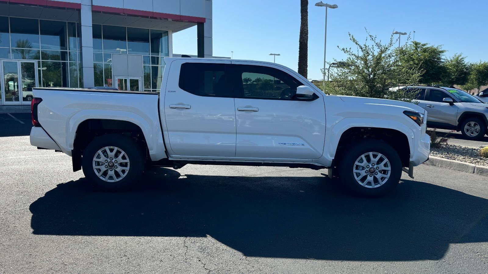 2025 Toyota Tacoma SR5 Double Cab photo 6